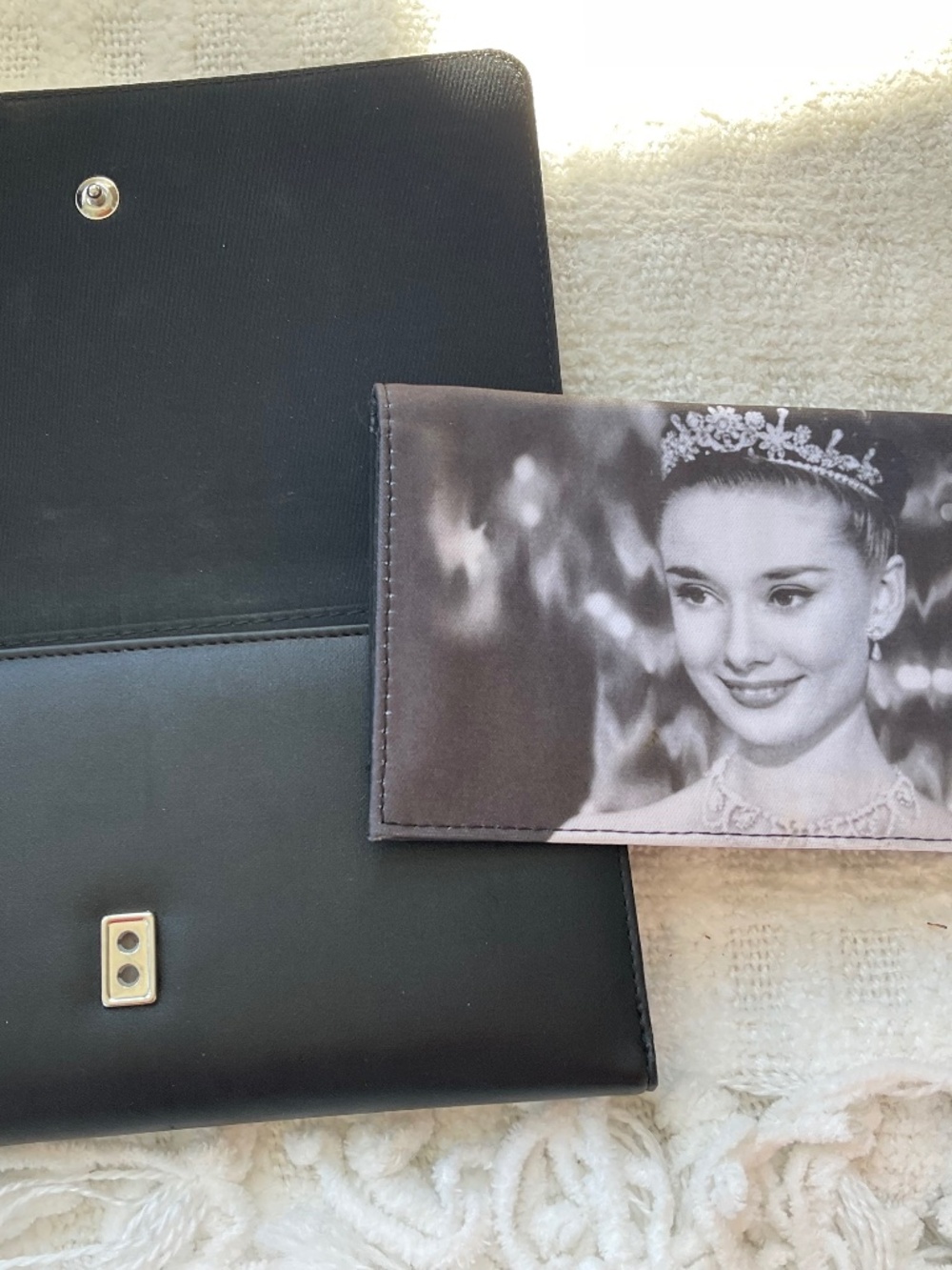 Audrey Hepburn black wallet - Picture 10 of 10